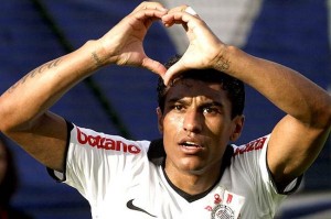 Paulinho-Corinthians