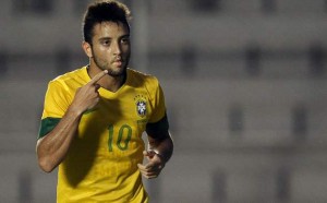 Felipe Anderson con la maglia del Brasile