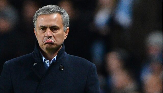 Mourinho, allenatore del Chelsea sconfitto per 2-0 dal Newcastle