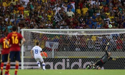 Bonucci spara alto il rigore tirato contro Casillas in Spagna-Italia, valida per la semifinale di Confederations Cup