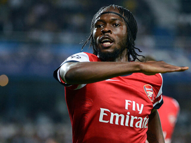Gervinho con la maglia dell'Arsenal