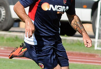 Davide Moscardelli con la maglia del Bologna
