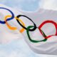 La bandiera con i cinque cerchi, tradizionale simbolo delle Olimpiadi