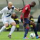 Ibarbo e Cambiasso durante Cagliari-Inter