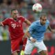Ribery in contrasto con Zabaleta in Bayern Monaco - Man. City