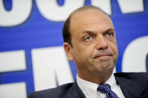 Angelino Alfano: l'incontro tra renzi e Berlusconi potrebbe favorire anche lui