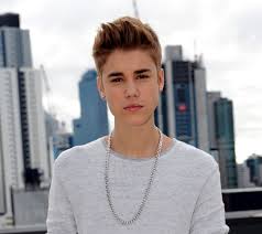 Justin Bieber condannato a due anni di libertà vigilita per vandalismo