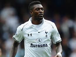 Emmanuel Adebayor ha trascinato il Tottenham nella vittoria contro il Southampton.