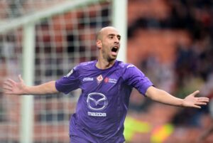 Borja Valero,potrebbe essere schierato da Montella come "falso nove" nella gara tra Fiorentina e Napoli