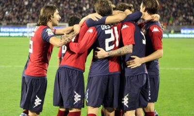 Cagliari - L'abbraccio dei giocatori