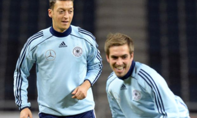 Lahm e Özil in allenamento con la Germania