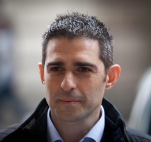 Federico Pizzarotti, sindaco di Parma, scomunito da Grillo via tweet