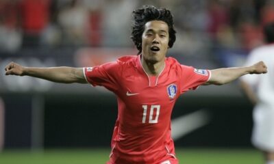 Park Chu Young cerca un gol contro il Belgio