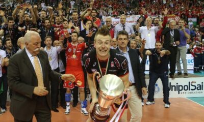 Ivan Zaytsev con la coppa, I biancorossi sono campioni d'Italia