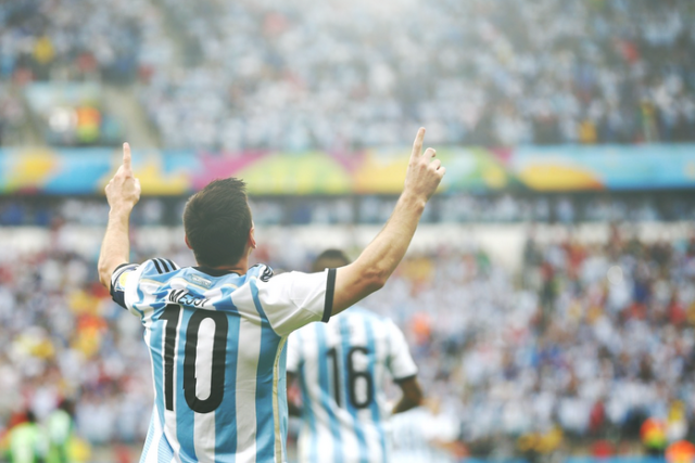 Lionel Messi, oggi l'argentino festeggia 10 anni da professionista