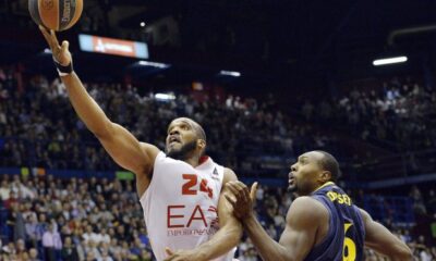 Samardo Samuels domina per l'EA7 Milano.