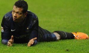 Fredy Guarin in uscita dall'Inter