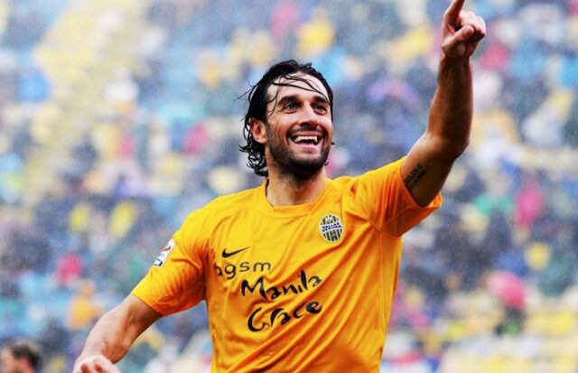 Luca Toni, ancora decisivo per il suo Verona