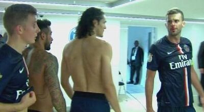 Thiago Motta con il viso insanguinato dopo la probabile testata di Brandao
