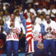 Il Dream Team USA di Barcellona '92 festeggia l'oro Olimpico
