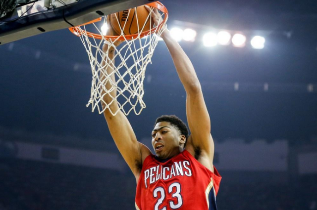 Top 10 Nba plays: Anthony Davis da urlo