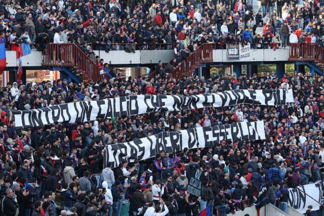 Un'immagine della curva del Napoli