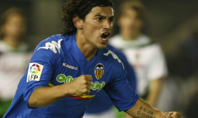 Tino Costa è pronto per il suo debutto in Serie A con la maglia del Genoa.