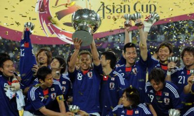 Il Giappone alza la coppa d'Asia 2011 in Qatar.