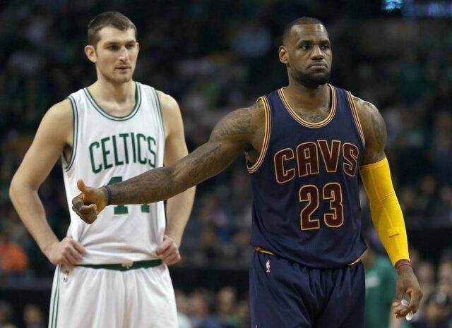 Lebron James e i suoi Cavs hanno passato il primo turno
