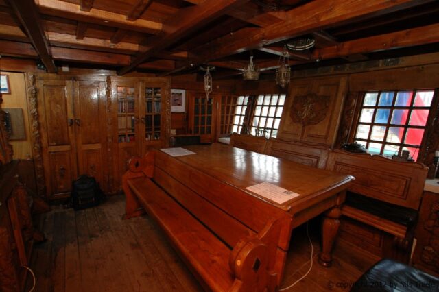 FREGATA SHTANDART 010 Admirals cabin