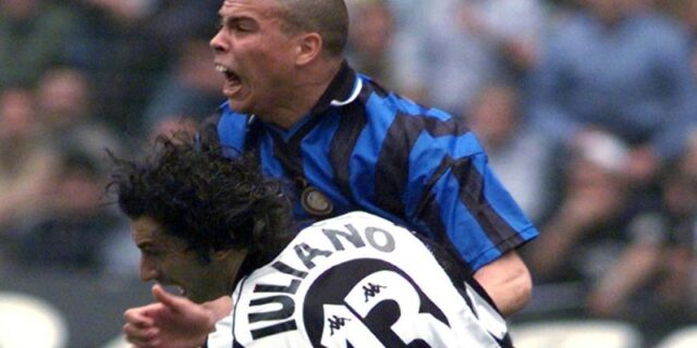 Il contatto Iuliano-Ronaldo, uno dei clamorosi errori arbitrali della storia della serie A