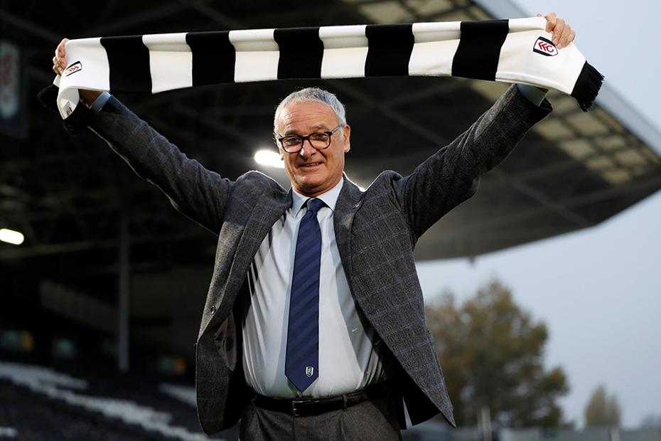 Claudio Ranieri con la sciarpa del Fulham