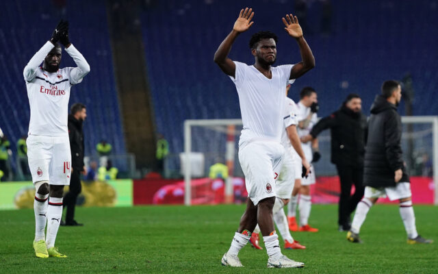 kessiè e bakayoko sotto la curva del Milan