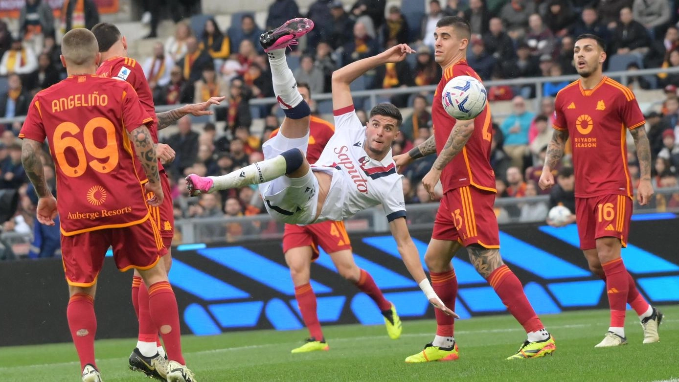 Il gol di El Azzouzi contro la Roma (Ph Il Resto del Carlino)