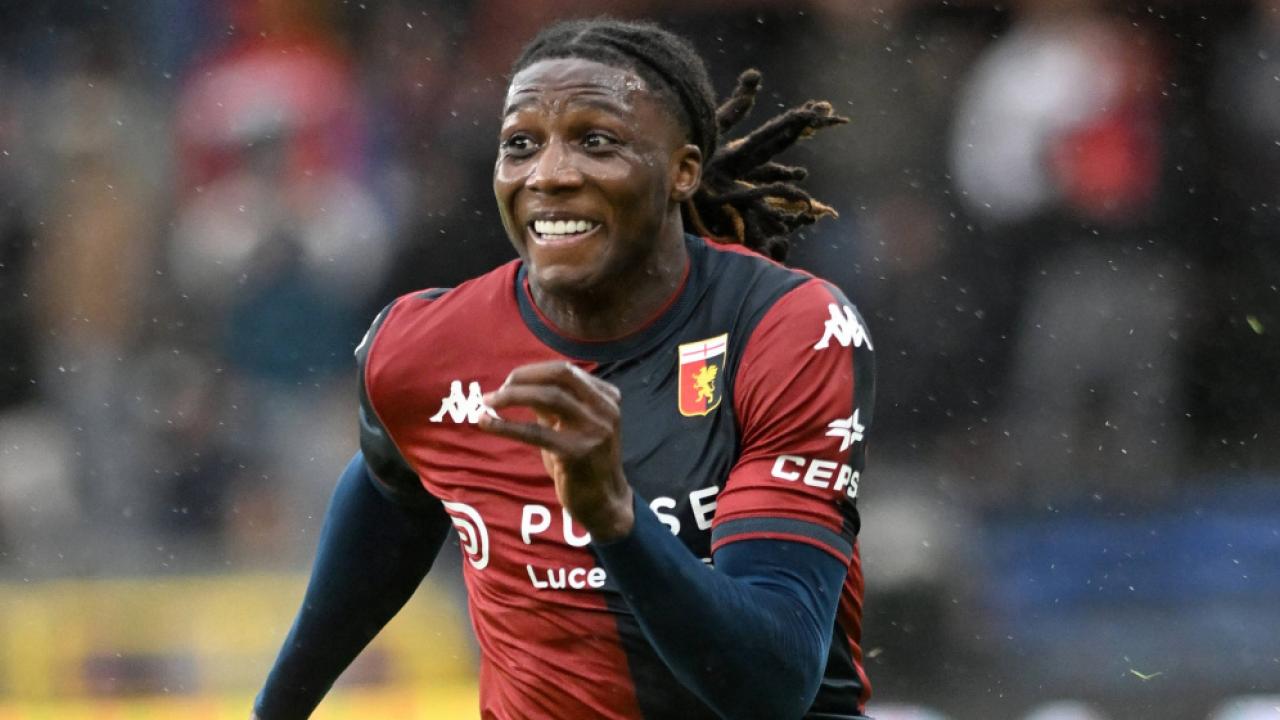 Norton-Cuffy con la maglia del Genoa